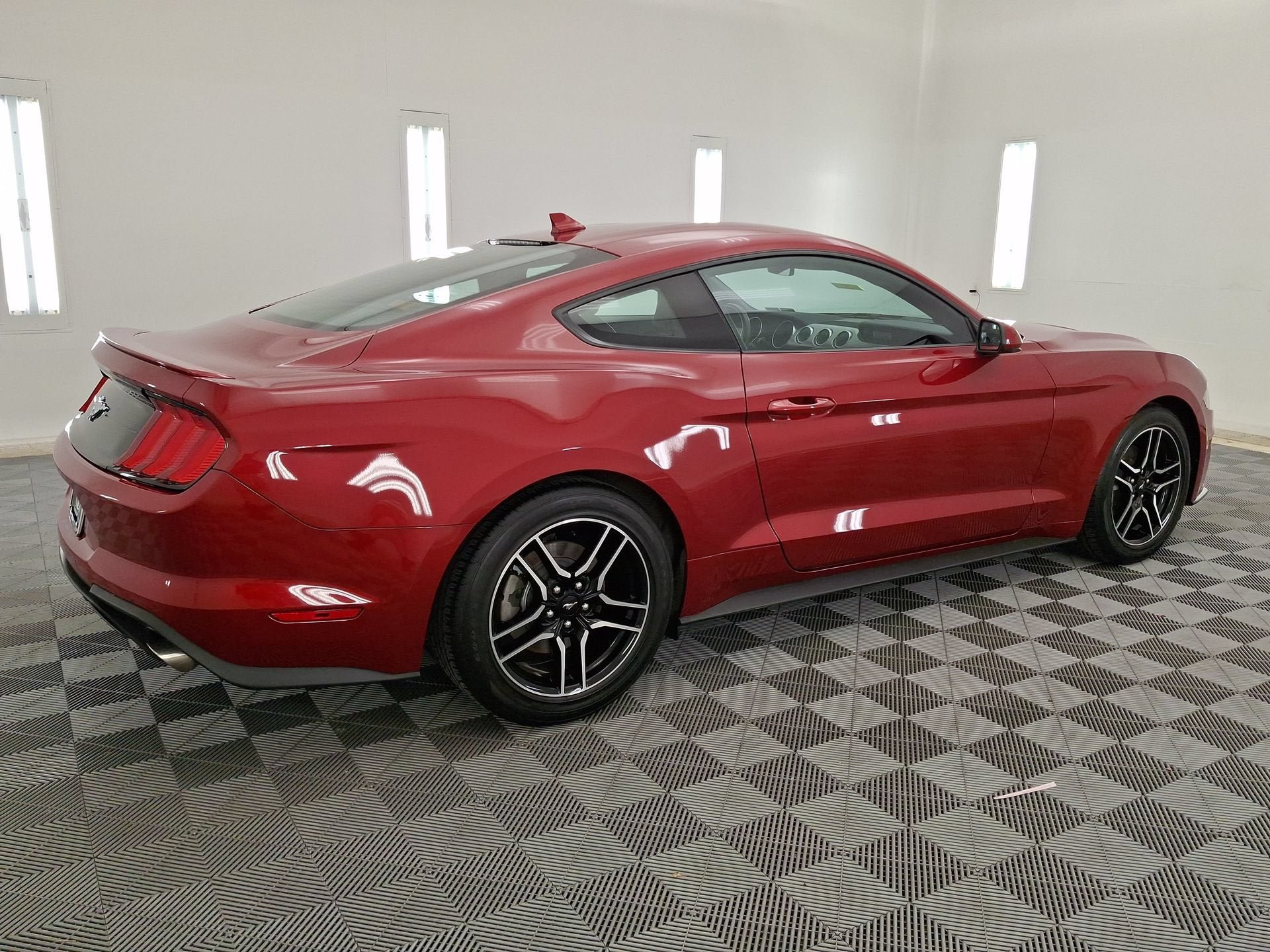 Used 2022 Ford Mustang Premium w/ Ford Safe & Smart Package RWD image 26