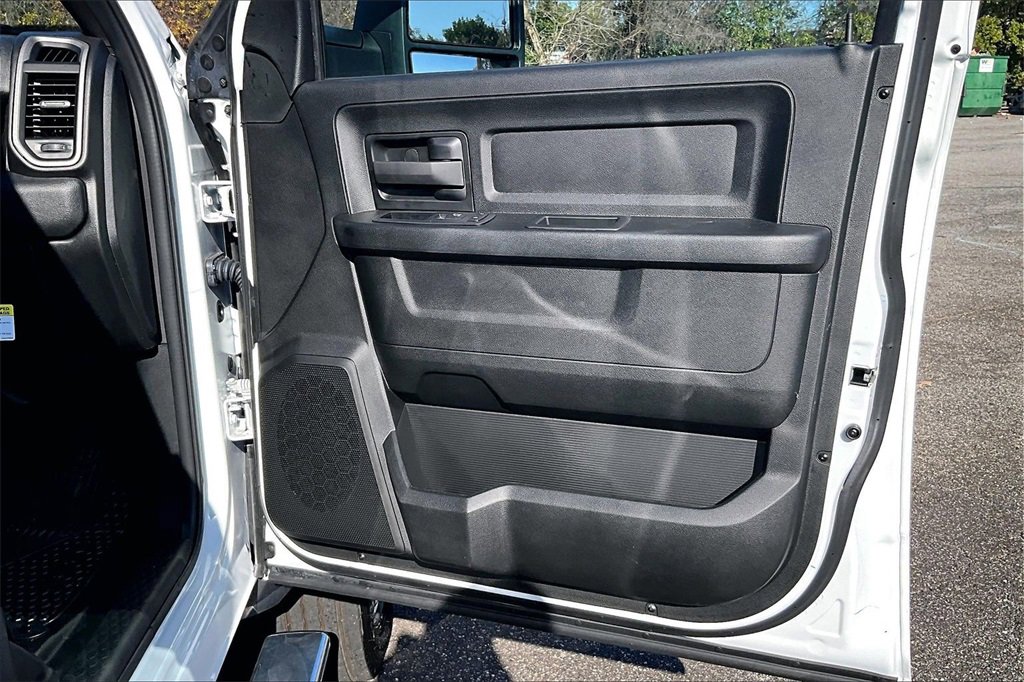 Used 2024 RAM 5500 Tradesman w/ Chrome Appearance Group image 24