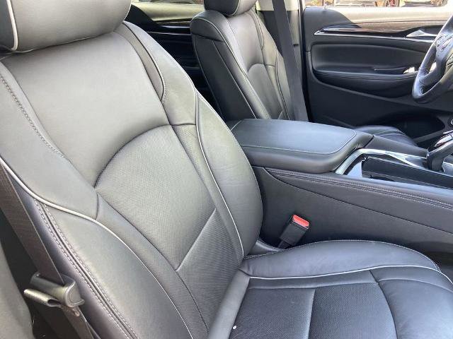 Used 2021 Buick Enclave Avenir w/ Avenir Technology Package image 25