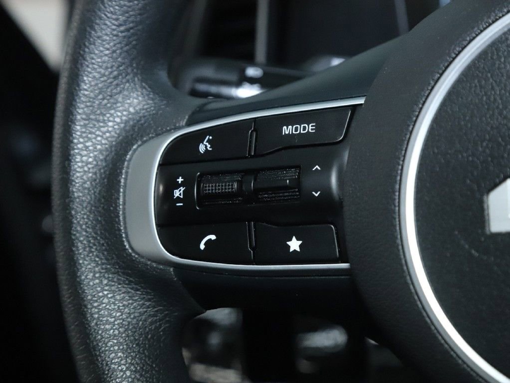 Used 2025 Kia Sportage LX image 22