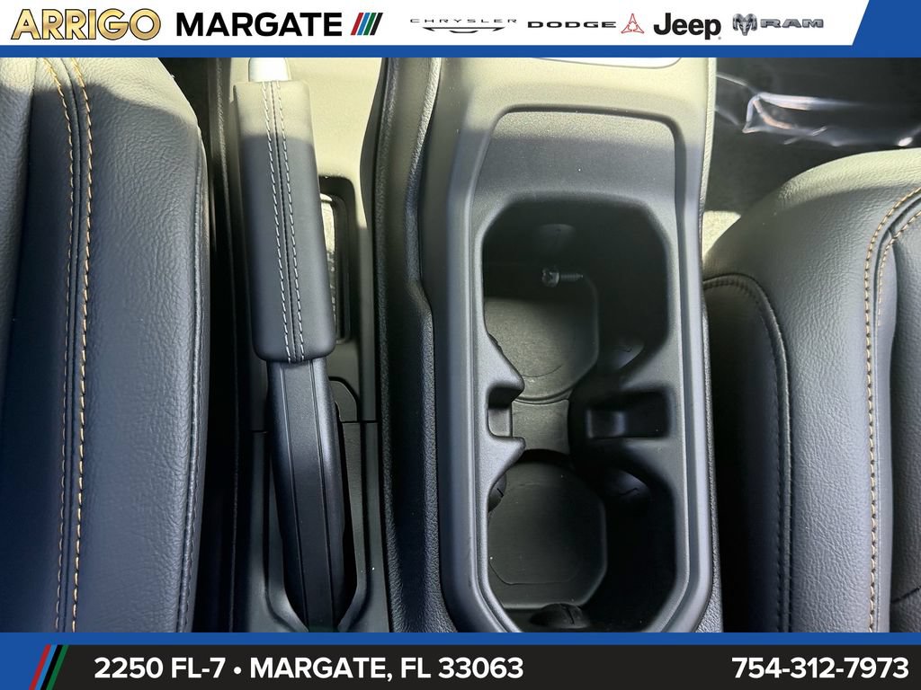 New 2026 Jeep Wrangler Unlimited Sahara AWD/4WD image 27