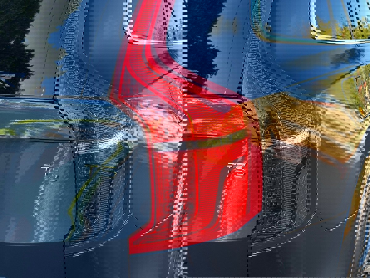 Used 2018 Volvo XC90 T5 Momentum w/ Convenience Package image 50