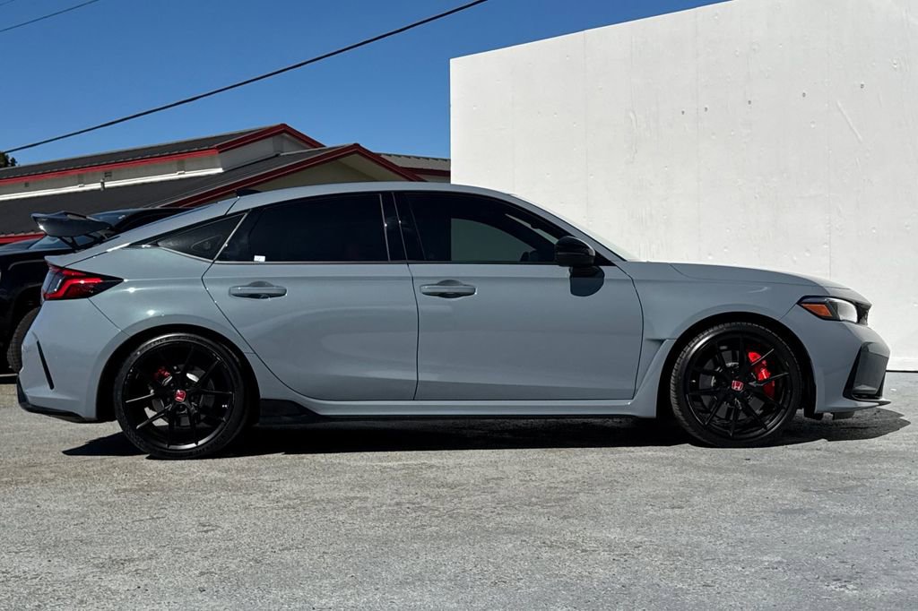 Used 2025 Honda Civic Type R image 2