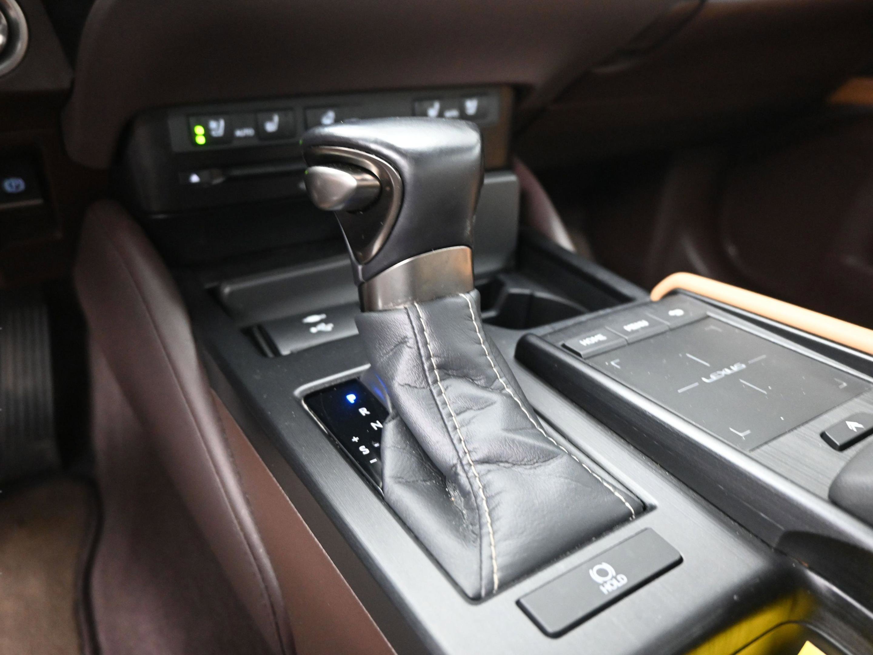 Used 2021 Lexus ES 250 w/ Premium Package image 31