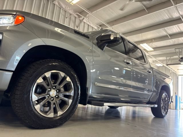 Used 2023 Chevrolet Silverado 1500 High Country w/ LPO, Dark Essentials Package AWD/4WD image 8