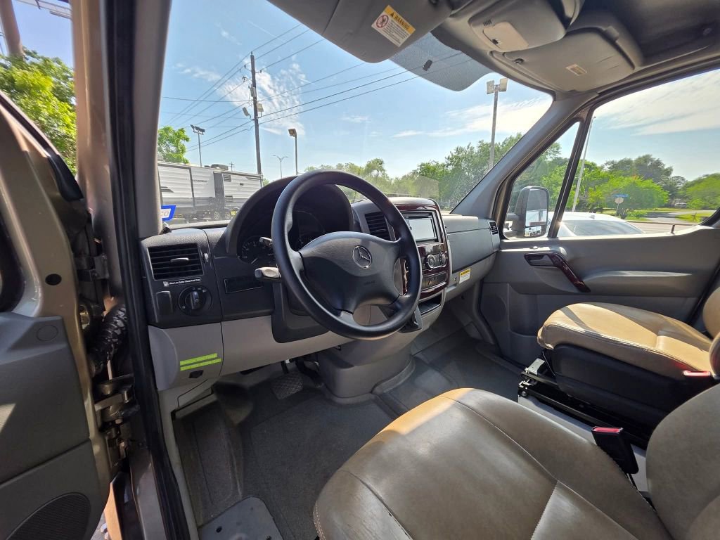 Used 2016 Mercedes-Benz Sprinter 3500 image 38
