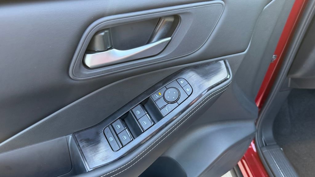 New 2026 Nissan Rogue SV image 17