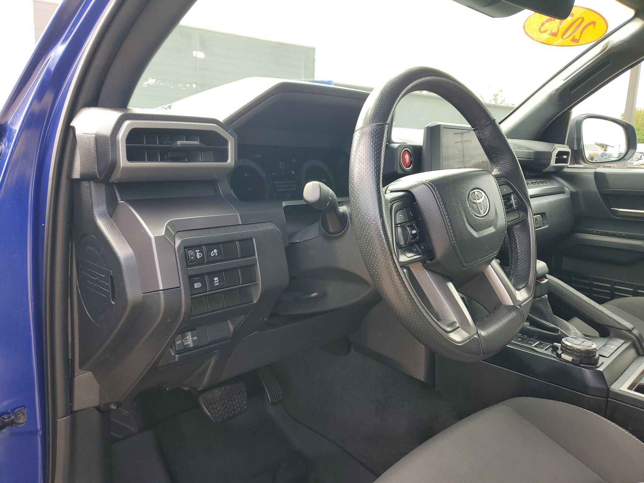 Used 2025 Toyota Tacoma TRD Off-Road AWD/4WD image 16
