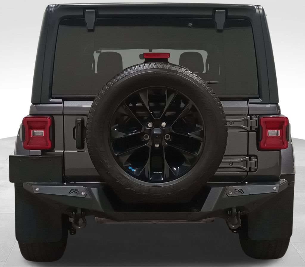 Used 2022 Jeep Wrangler Unlimited Sahara w/ Cold Weather Group AWD/4WD image 5