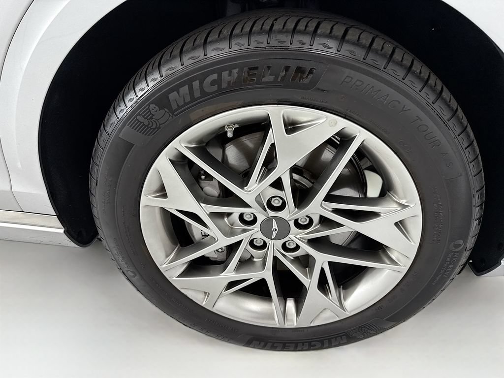 Used 2025 Genesis GV70 2.5T AWD/4WD image 31