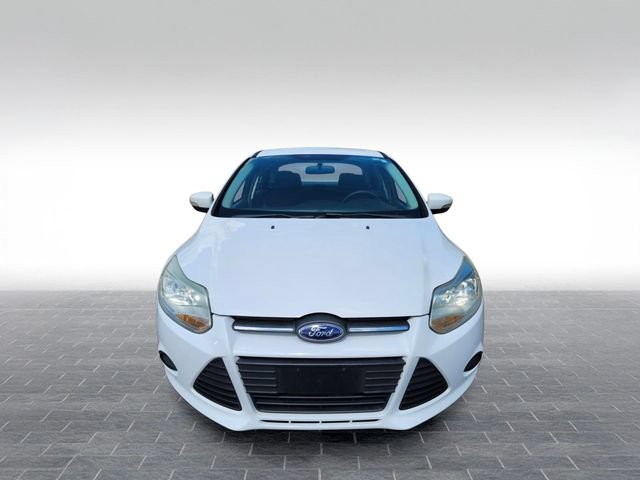Used 2014 Ford Focus SE FWD image 2