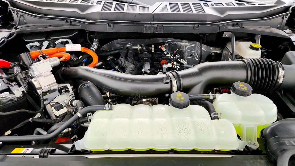 Used 2025 Ford F150 Lariat w/ Equipment Group 501A Mid image 25