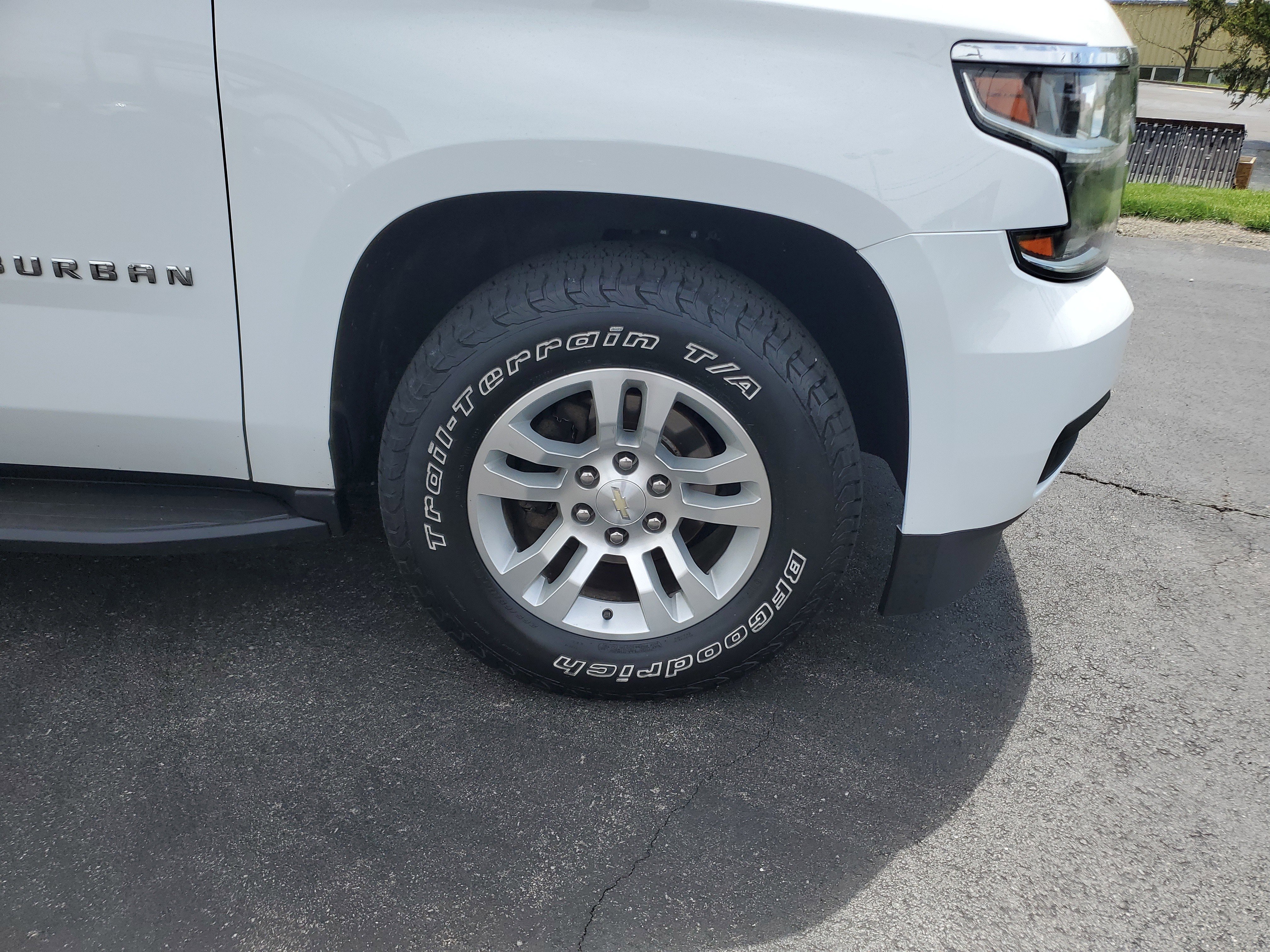 Used 2020 Chevrolet Suburban LT AWD/4WD image 5