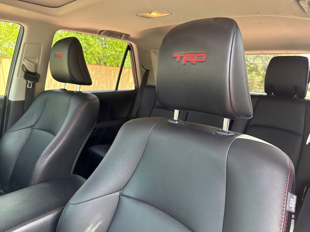 Used 2018 Toyota 4Runner TRD Off-Road Premium image 18