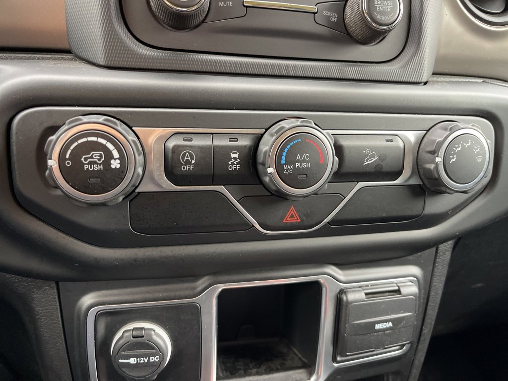 Used 2020 Jeep Wrangler Unlimited Sport image 16