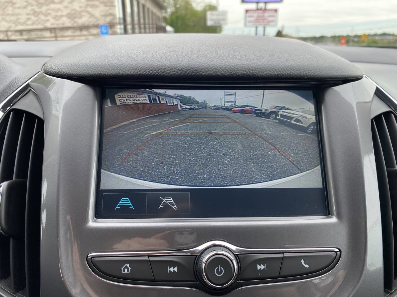 Used 2018 Chevrolet Cruze LT FWD image 27