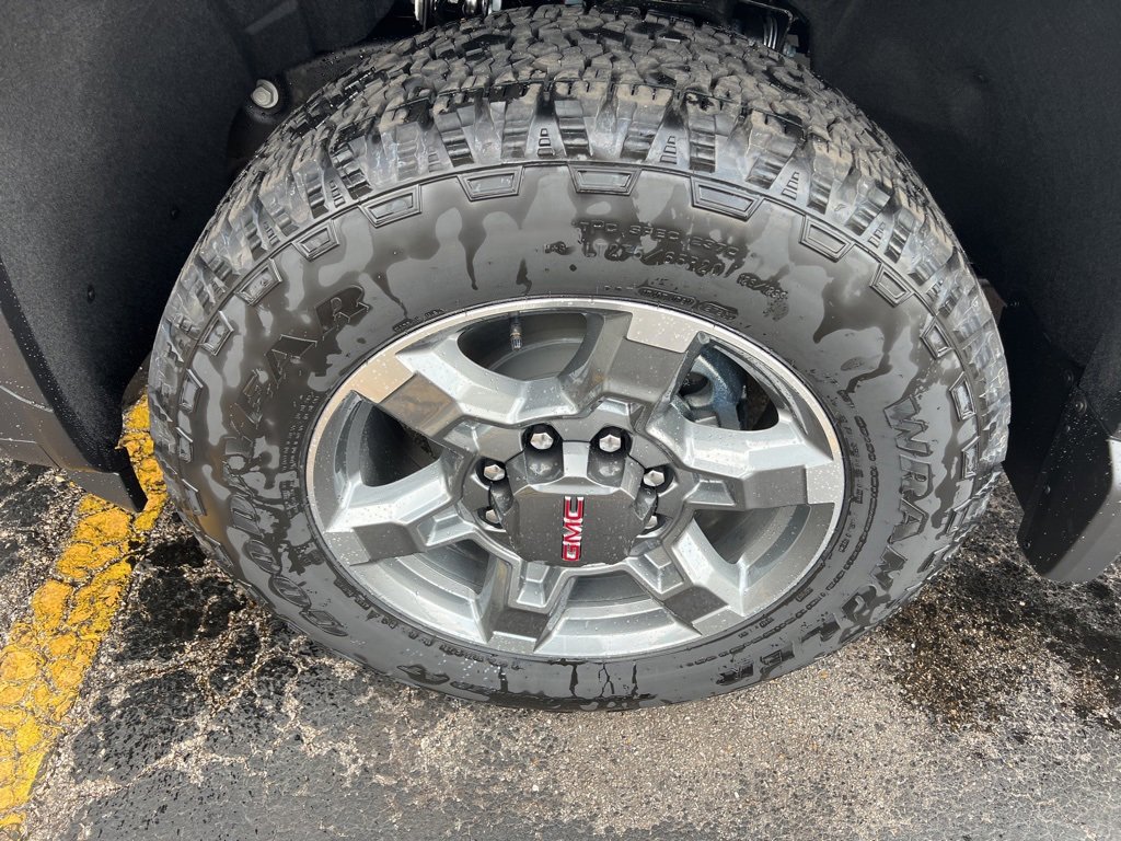New 2026 GMC Sierra 2500 SLT w/ SLT Premium Package image 2