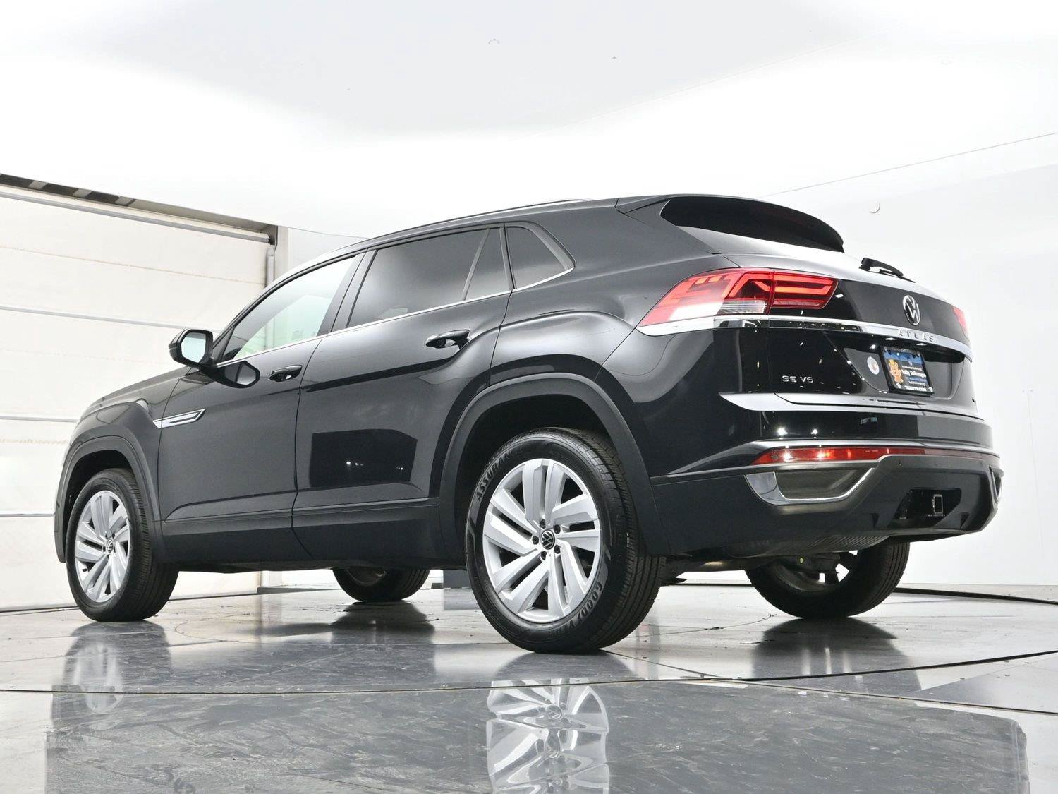 Used 2023 Volkswagen Atlas Cross Sport SE w/ Panoramic Sunroof Package AWD/4WD image 31