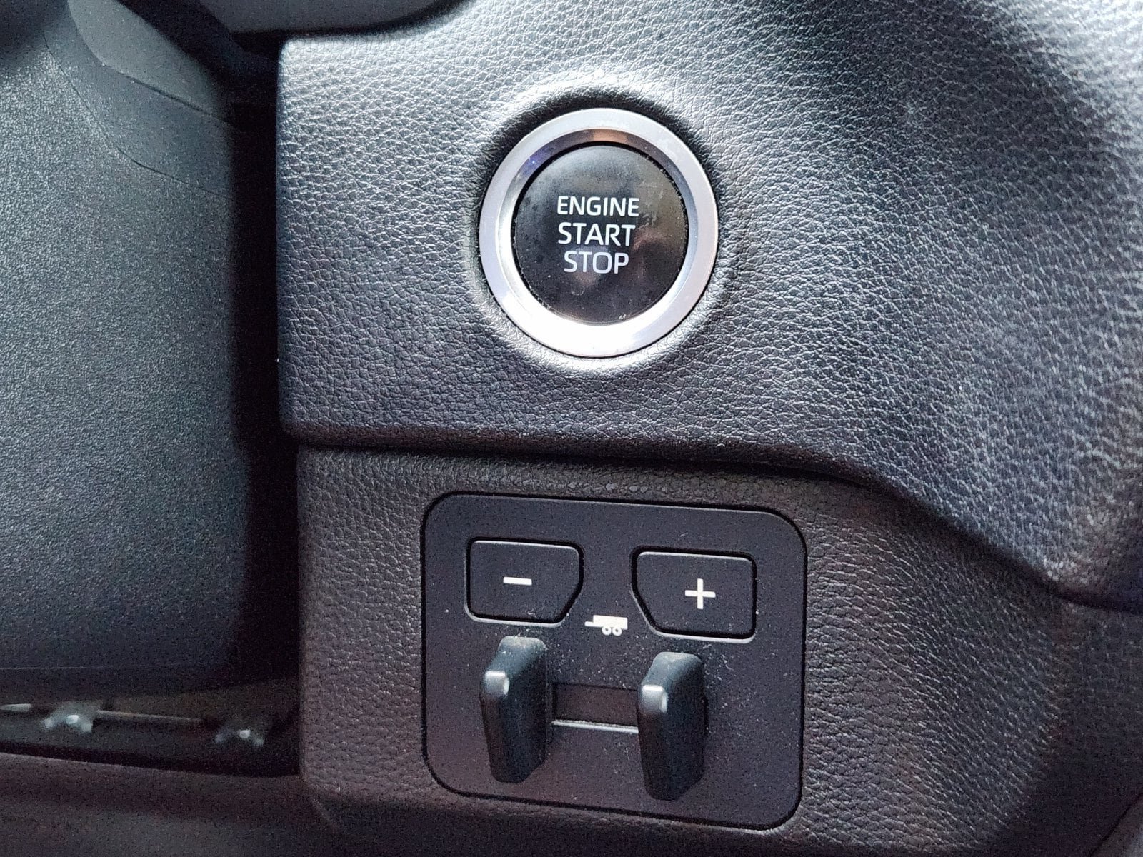 Used 2022 Toyota Tundra SR5 w/ Convenience Package RWD image 29