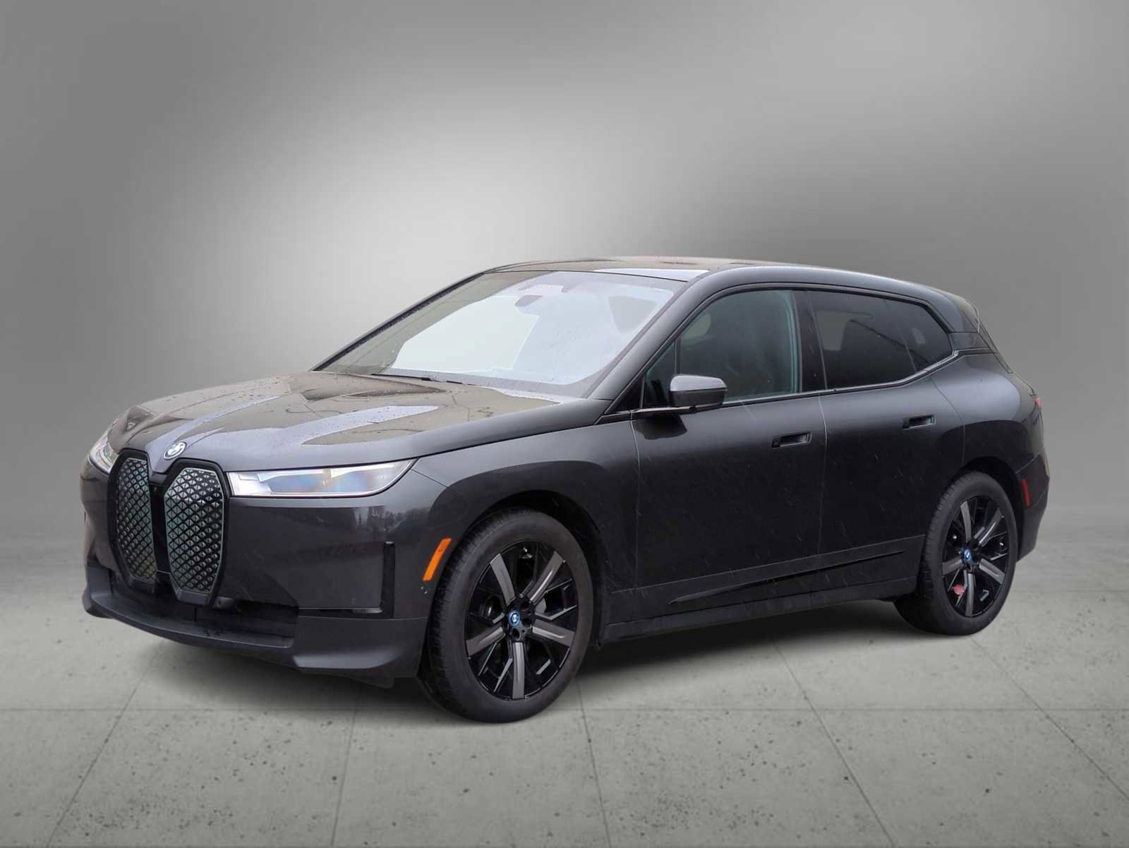 Used 2025 BMW iX xDrive50 image 4