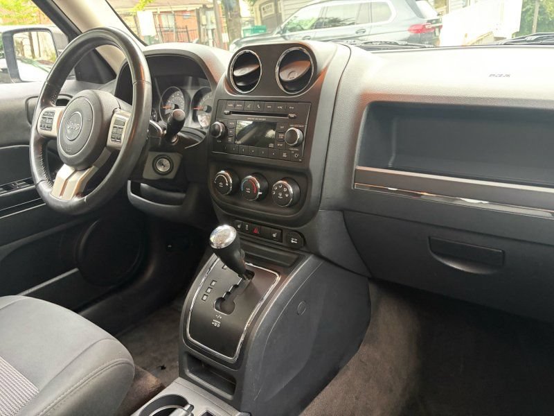 Used 2014 Jeep Patriot Latitude w/ Sun/Sound Group AWD/4WD image 14