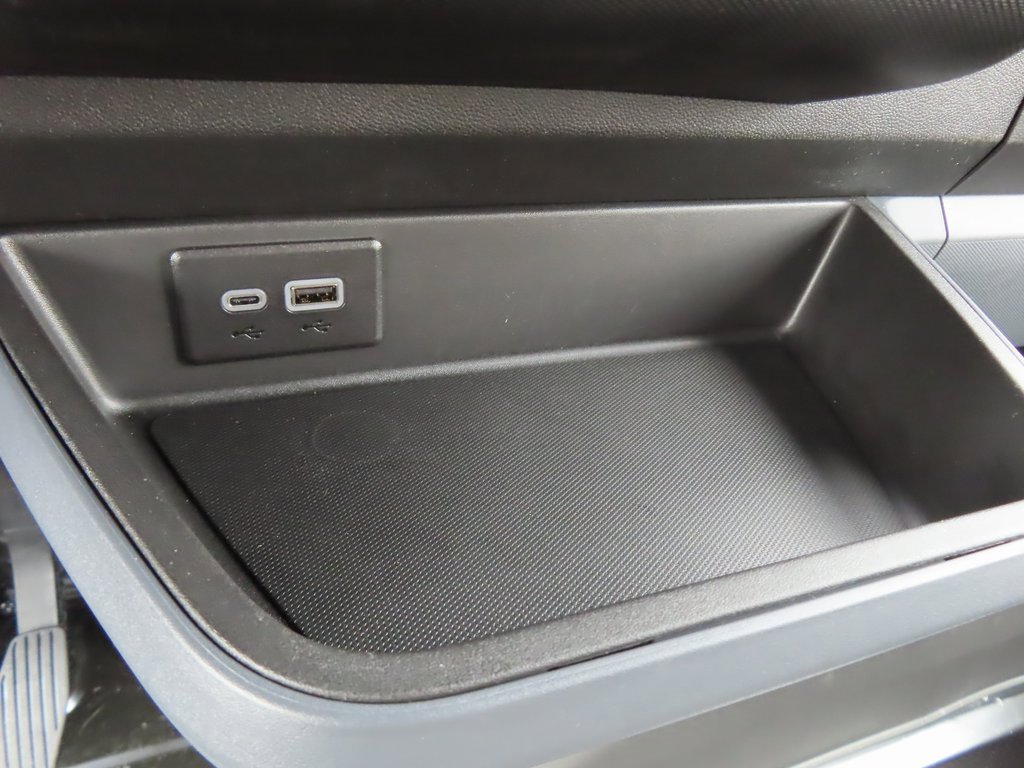 New 2025 Chevrolet Brightdrop 400 w/ Battery Pack, Max Range image 12