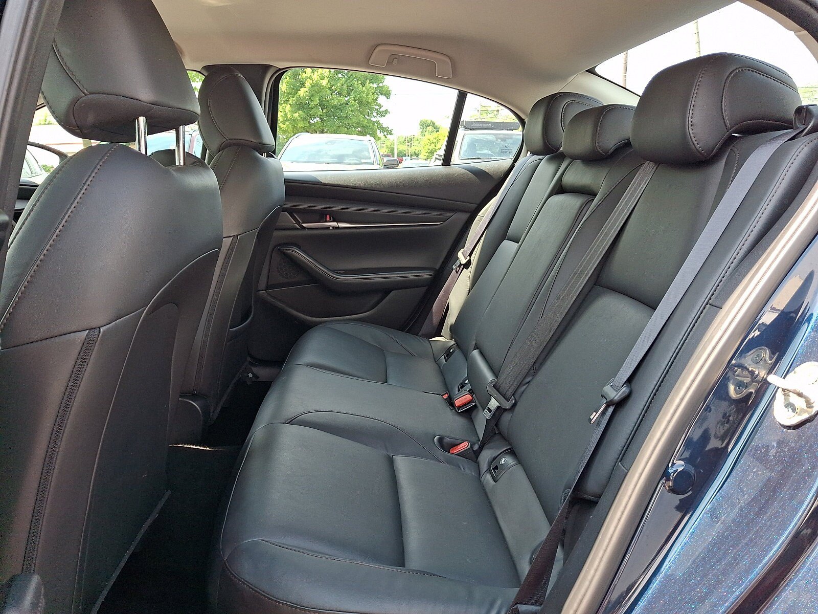 Used 2024 MAZDA MAZDA3 s FWD image 10