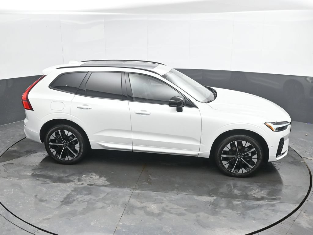 New 2026 Volvo XC60 B5 Plus w/ Climate Package AWD/4WD image 30
