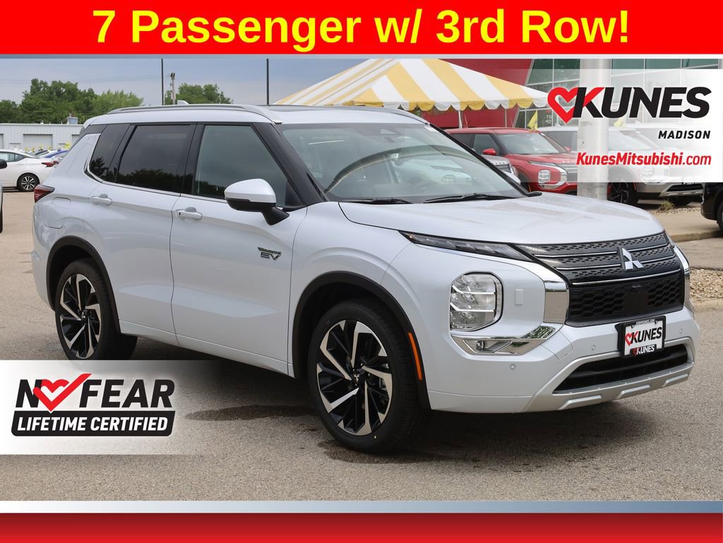 New 2025 Mitsubishi Outlander SEL