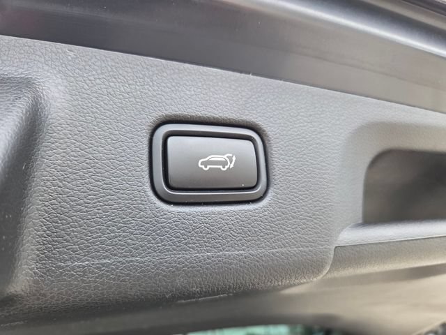 Used 2023 Hyundai Palisade SEL w/ Cargo Package FWD image 12