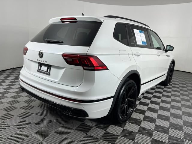 Used 2023 Volkswagen Tiguan SE R-Line FWD image 12