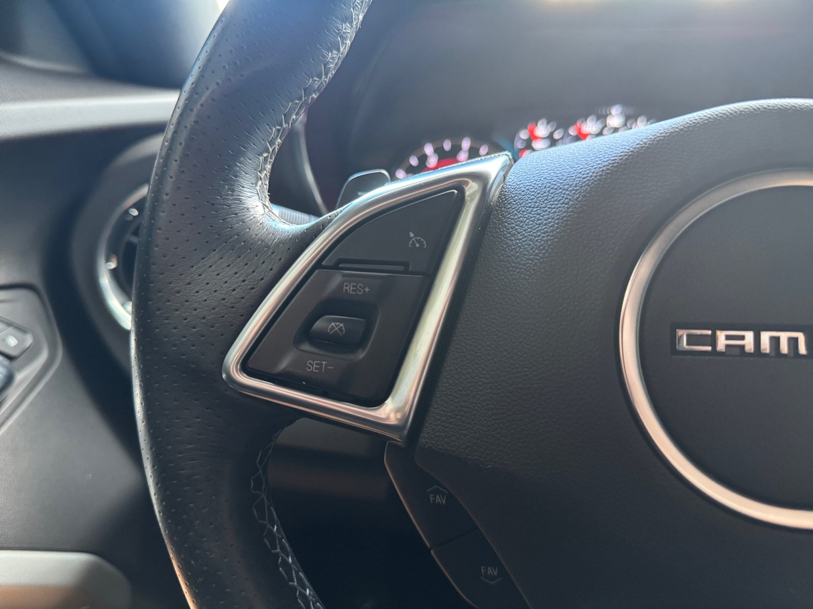 Used 2017 Chevrolet Camaro SS RWD image 25