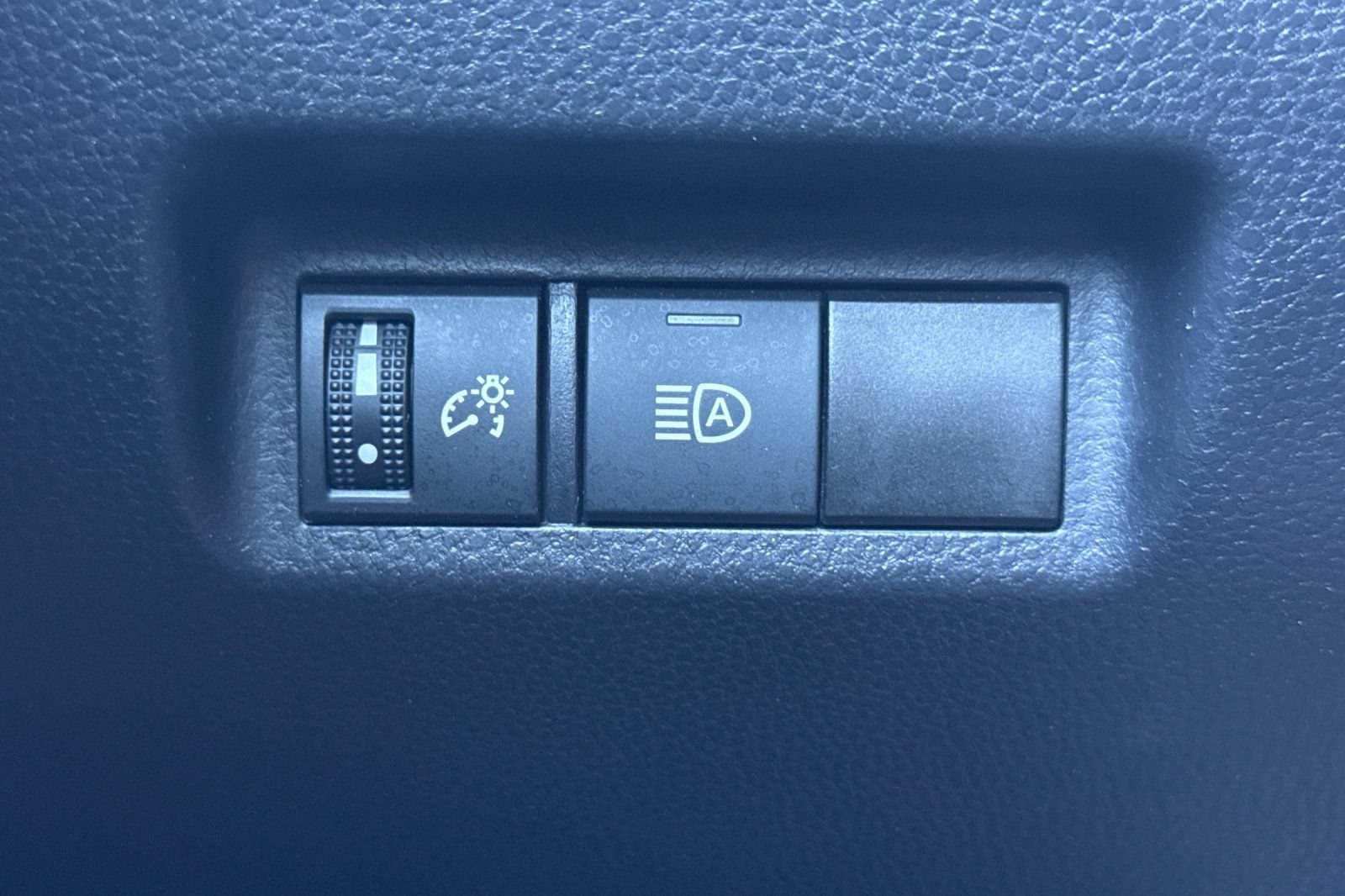 Certified 2025 Toyota RAV4 XLE AWD/4WD image 43