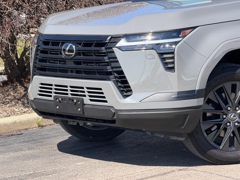 Used 2024 Lexus GX 550 w/ Cold Area Package AWD/4WD image 24