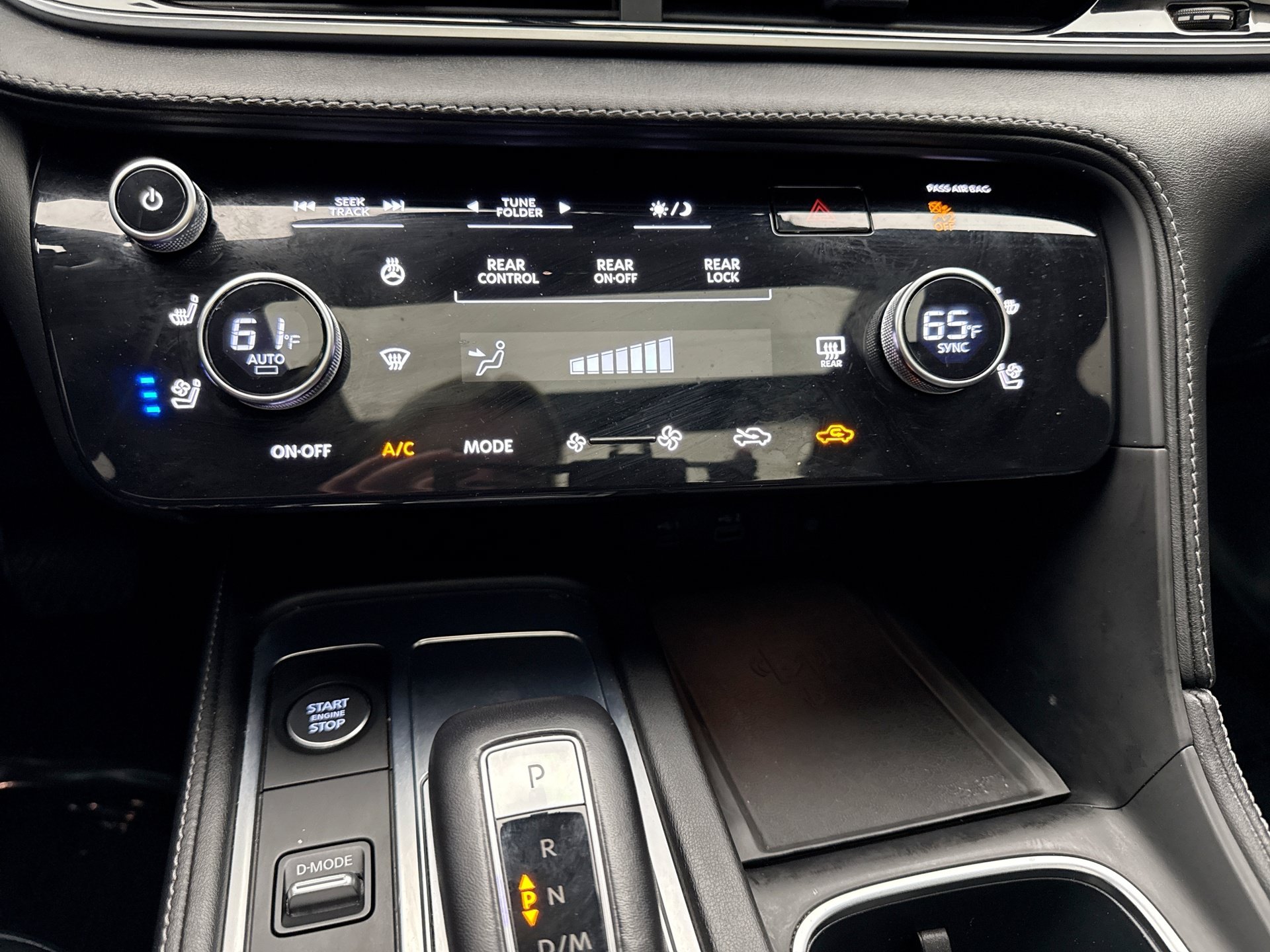 Used 2023 INFINITI QX60 Luxe w/ Performance Audio Package AWD/4WD image 26