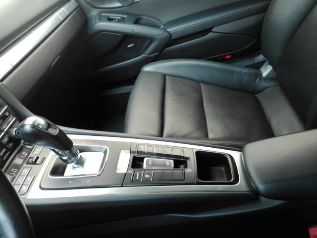 Used 2013 Porsche Boxster S RWD image 33
