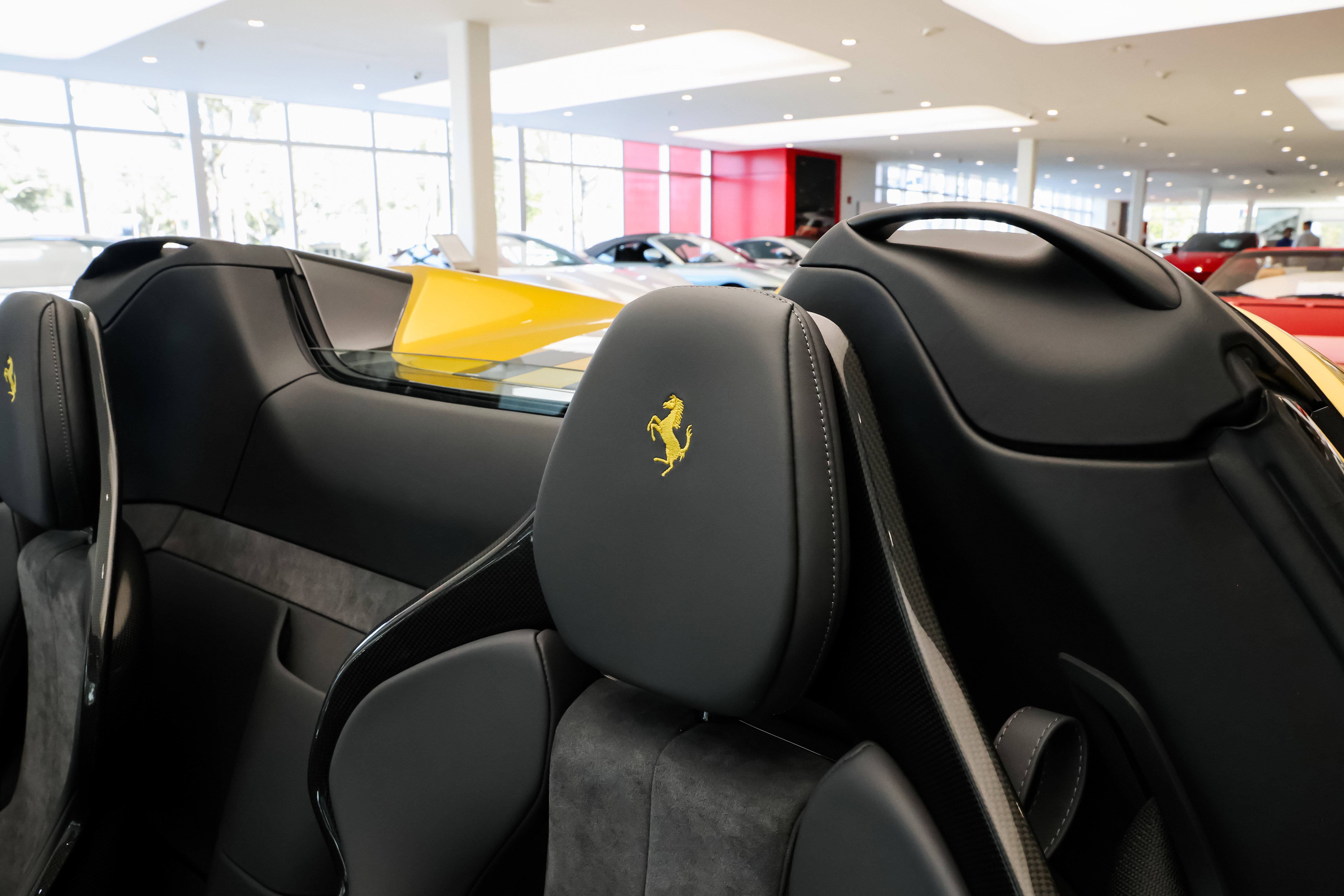 Used 2024 Ferrari SF90 Spider image 21