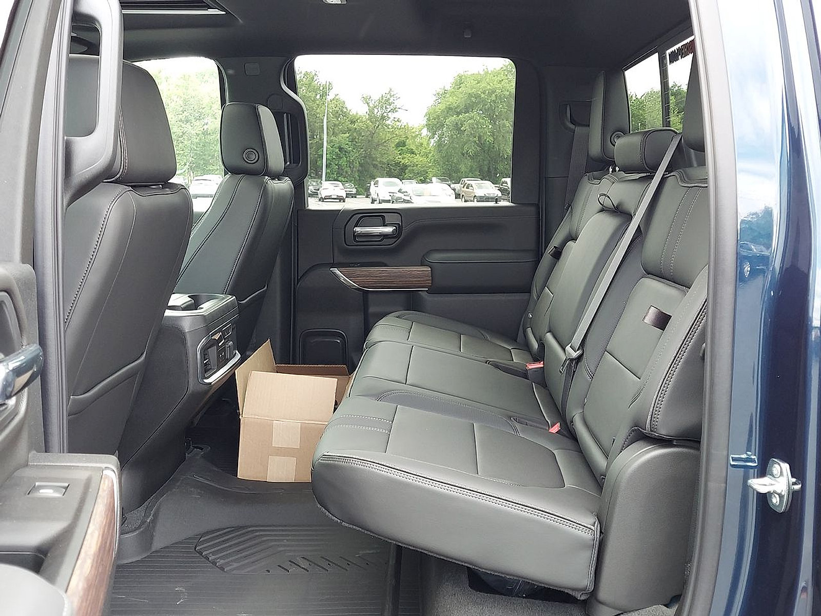 Used 2022 Chevrolet Silverado 2500 High Country w/ Z71 Off-Road Package AWD/4WD image 23