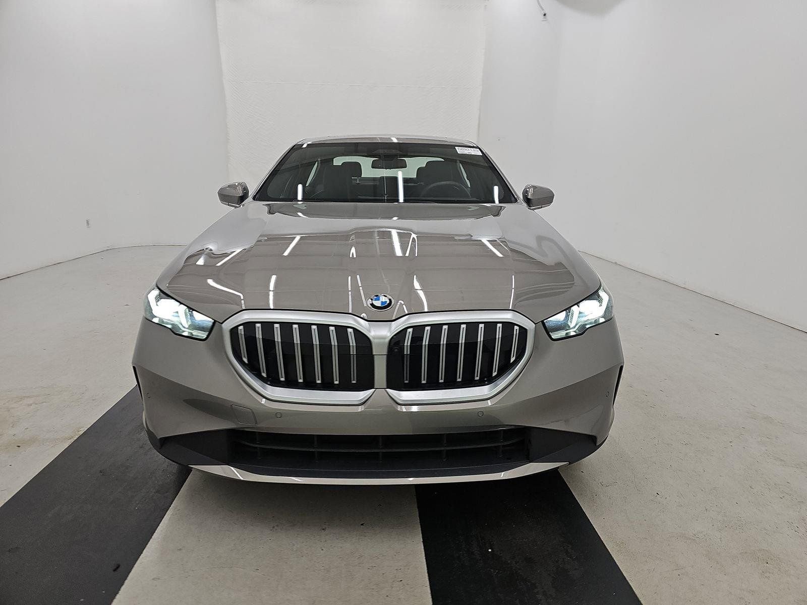 Certified 2024 BMW 530i image 2