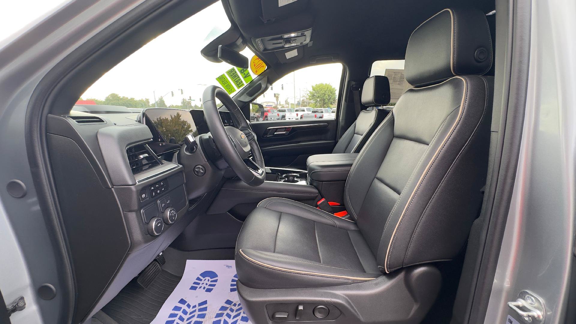 Used 2025 Chevrolet Tahoe Premier RWD image 11