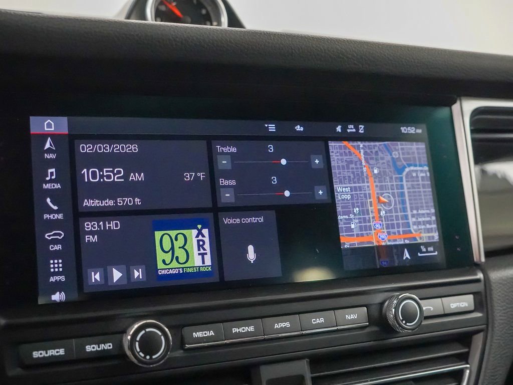 Certified 2021 Porsche Macan image 30