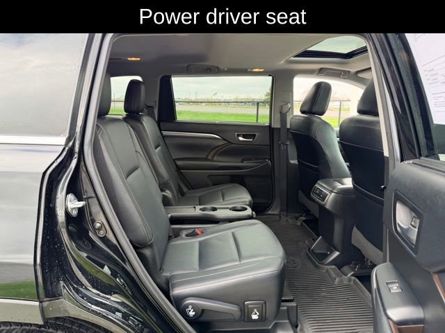 Used 2018 Toyota Highlander Limited image 10