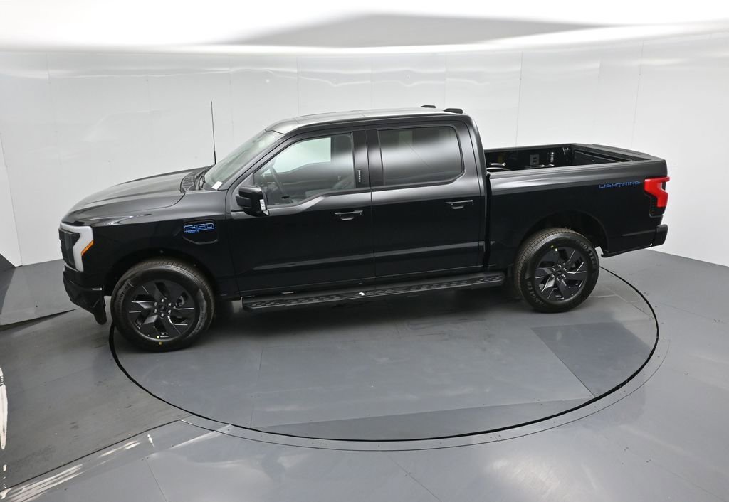 New 2025 Ford F150 Lightning Lariat image 43