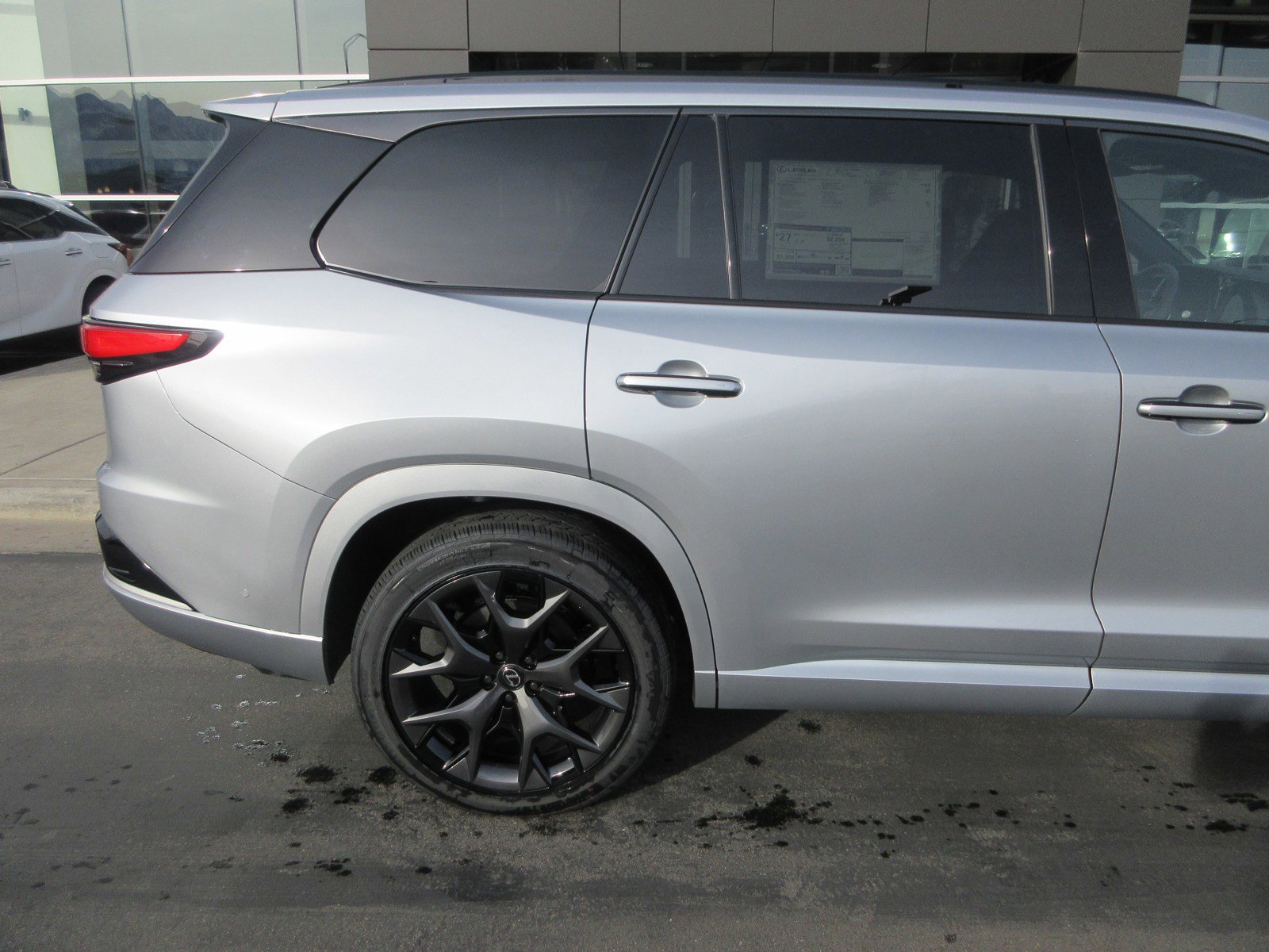 New 2025 Lexus TX 500h AWD image 7