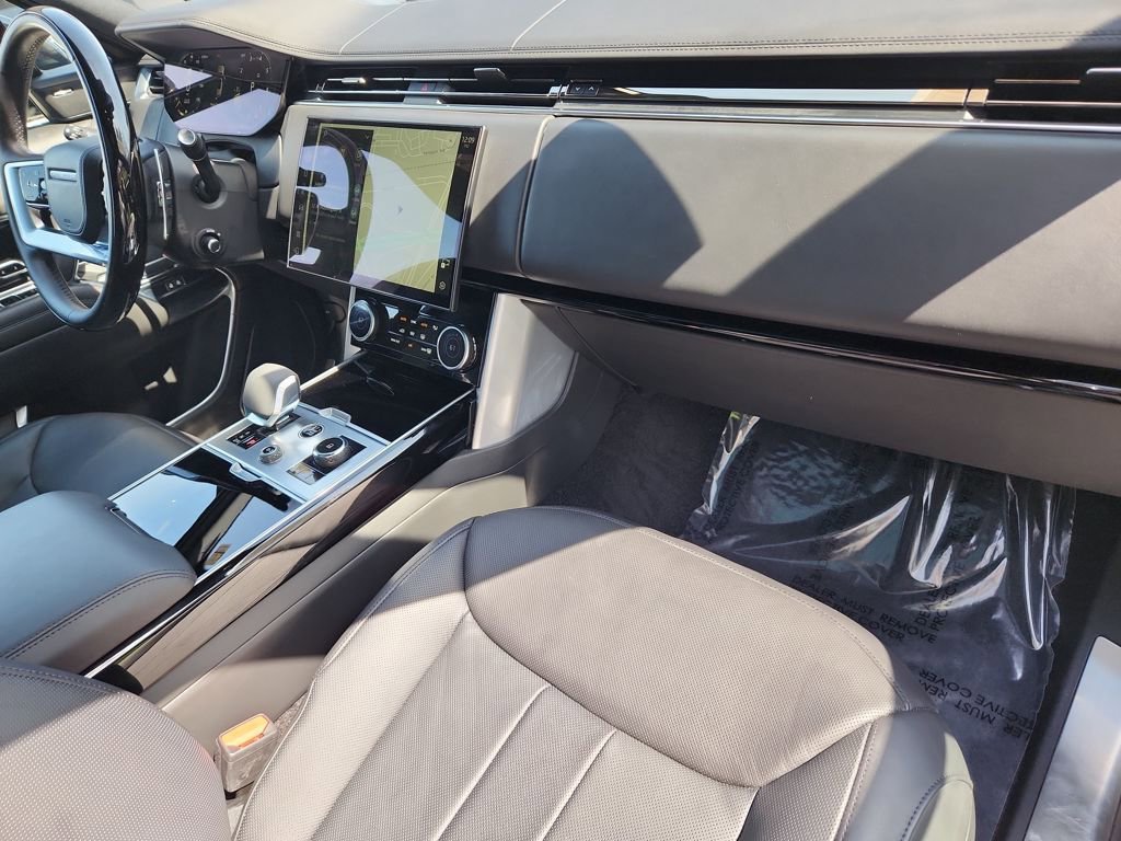 Used 2023 Land Rover Range Rover SE image 29