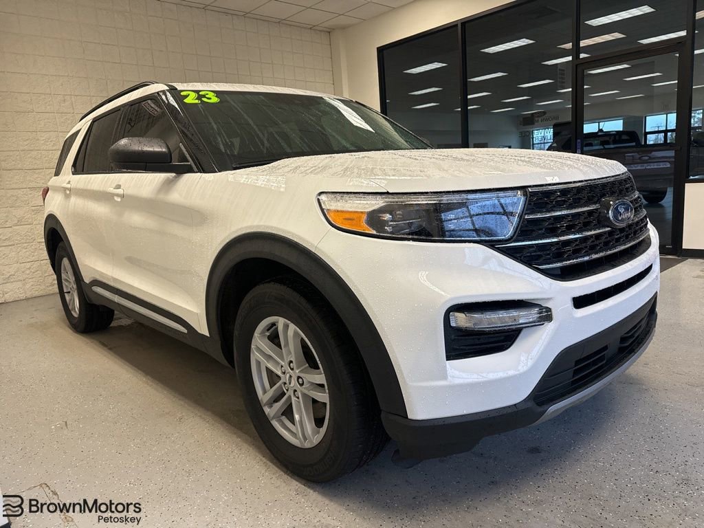 Used 2023 Ford Explorer XLT w/ Equipment Group 202A image 1
