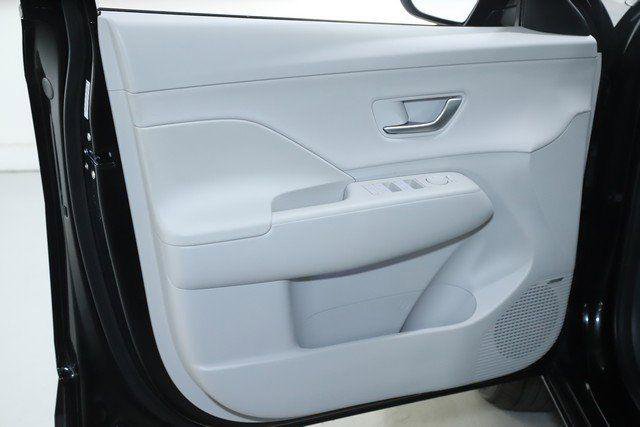 Used 2024 Hyundai Kona Limited image 14