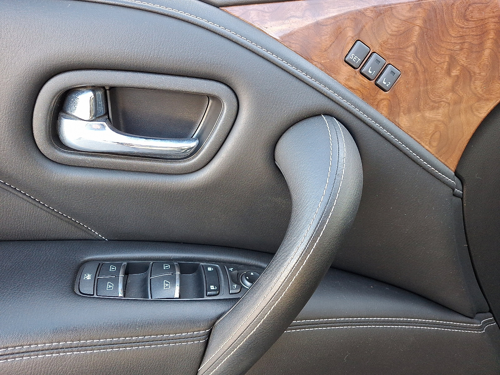 Used 2019 INFINITI QX80 Luxe image 14