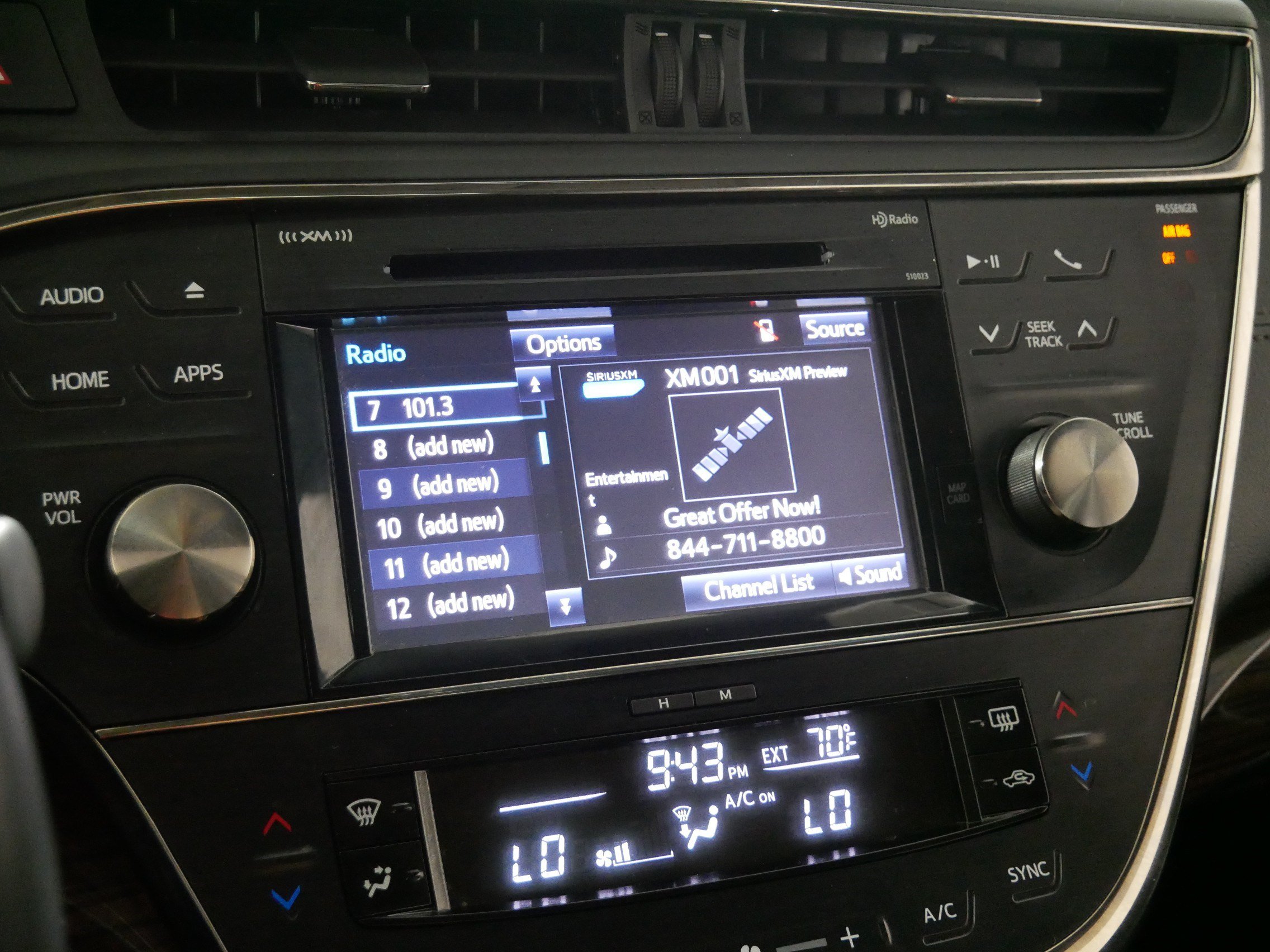 Used 2015 Toyota Avalon XLE Touring FWD image 22