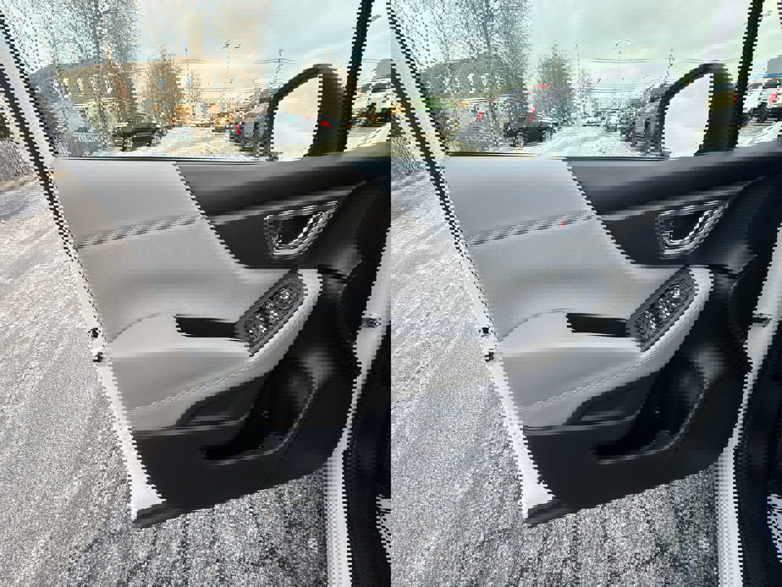 Used 2019 Subaru Forester Premium w/ All-Weather Package image 23